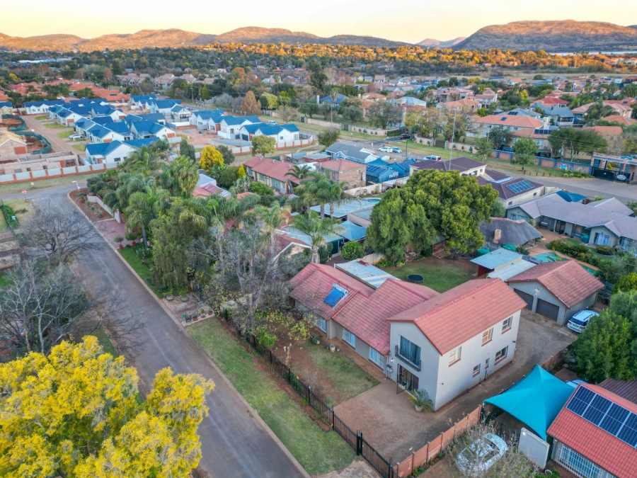 3 Bedroom Property for Sale in Melodie North West